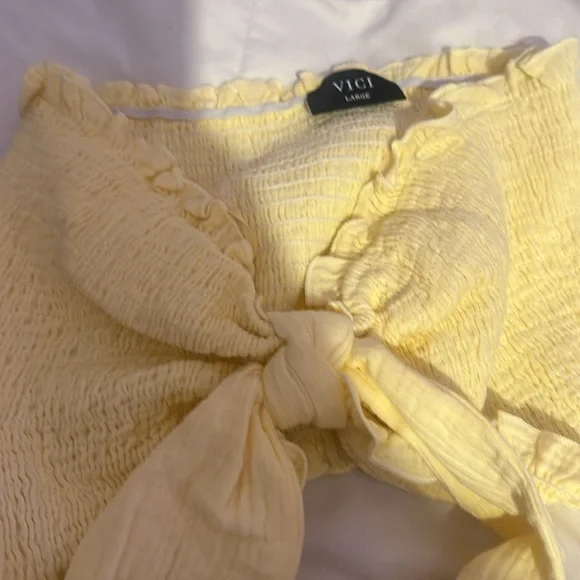 Vici yellow two piece set - Picture 4 of 7